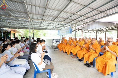 ภาพ No.86062:งานบุญครบรอบ 12 ปี ณ ศูนย์อบรมเยาวชนนครปฐม วันเสาร์ ที่ 19 สิงหาคม พ.ศ. 2566 พิธีทอดผ้าป่าบำรุงศูนย์ และพิธีเจริญพระพุทธมนต์ ฉลองหอฉันคุณยายฯ ประธานสงฆ์  พระมหาคมสัน  ธมฺมาสนฺโน ประธานบุญพิธี กัลฯสุนทรินทร์  จันทนา และคณะเจ้าภาพจังหวัดนครปฐม