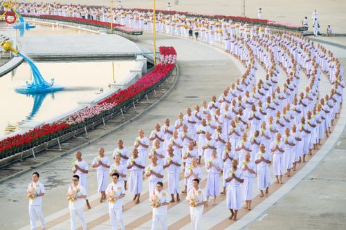 ภาพ No.180552:พิธีบรรพชาอุปสมบท โครงการอุปสมบทบูชาธรรมมหาปูชนียาจารย์ ประจำปีพุทธศักราช 2567 วันเสาร์ที่ 7 ธันวาคมพ.ศ. 2567 ณ วัดพระธรรมกาย จ.ปทุมธานี