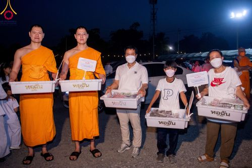 ภาพ No.116295:พิธีถวายภัตตาหารเป็นสังฆทาน แด่คณะพระธรรมยาตรา ปีที่ 12 วันที่ 21 มกราคม พ.ศ. 2567 ณ วัดโบสถ์(บน) บางคูเวียง จ.นนทบุรี