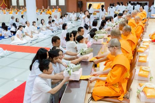 ภาพ No.228231:วันอาทิตย์ที่ 1 มิถุนายน พ.ศ.2568 พิธีถวายมหาสังฆทานพระ 100 รูป สโมสรซุปเปอร์คิดส์ ปีที่ 6 ณ ห้อง SPD 8 สภาธรรมกายสากล วัดพระธรรมกาย