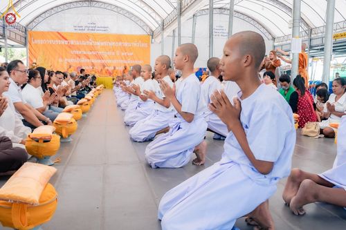 ภาพ No.133456:พิธีขอขมารับผ้าไตร, พิธีบรรพชาสามเณร, สามเณรออกบิณฑบาต ในโครงการบรรพชาสามเณร ฟื้นฟูพระพุทธศาสนาทั่วไทย  ณ ศูนย์ปฏิบัติธรรม และอบรมเยาวชนเมืองยะลา วันที่ 3 เมษายน พ.ศ. 2567