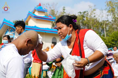 ภาพ No.75775:พิธีตัดปอยผม และ ปลงผมนาคธรรมทายาท ในโครงการบรรพชาสามเณรหมู่ครั้งที่ 3 วันที่ 9 กุมภาพันธ์ พ.ศ. 2566 ณ วัดเบงกาลี เมืองคากาจารี ประเทศบังกลาเทศ