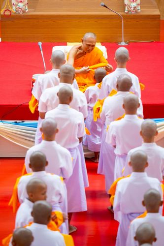 ภาพ No.215785:วันเสาร์ที่ 5 เมษายน พ.ศ. 2568 พิธีขอบรรพชา พิธีขอสรณคมน์และศีล  พิธีขอนิสสัย พิธีถวายบาตร ในโครงการบรรพชาสามเณรฟื้นฟูพระพุทธศาสนาทั่วไทย , โครงการหน่อแก้วเปรียญธรรม รุ่นที่ 13 ,  โครงการสามเณรยุวธรรมทายาท รุ่นที่ 33 , โครงการสามเณรมัชฌิมธรรมทายาท รุ่นที