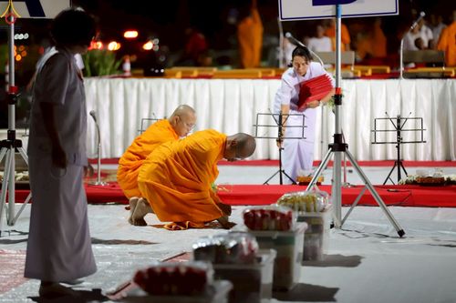 ภาพ No.236818:วันที่ 26-27 กรกฎาคม พ.ศ. 2568 ภาพการเตรียมงาน - เก็บงาน มหาสังฆทานครั้งยิ่งใหญ่ ตักบาตรพระ 1,000 รูป ทำบุญเมืองพัทลุง