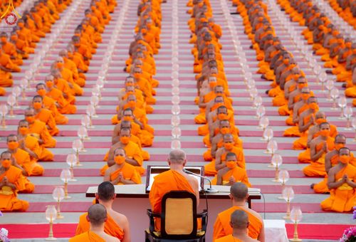 ภาพ No.121987:พิธีจุดประทีปถวายเป็นพุทธบูชา และบูชาธรรมมหาปูชนียาจารย์ พระมงคลเทพมุนี(สด จนฺทสโร) ในโครงการธรรมยาตรา กตัญญูบูชา มหาปูชนียาจารย์ พระมงคลเทพมุนี(สด จนฺทสโร) พระผู้ปราบมาร อนุสรณ์สถาน 7 แห่ง ปีที่ 12 วันที่ 31 มกราคม พ.ศ. 2567 ณ วัดพระธรรมกาย จ.ปทุมธานี