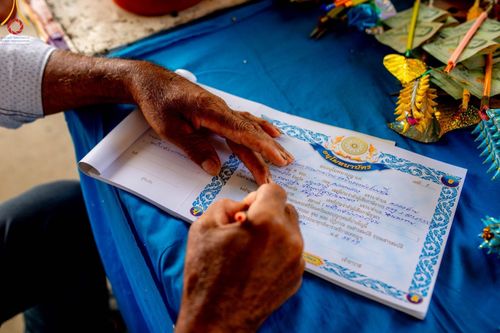 ภาพ No.165424:พิธีทอดกฐิน ณ วัดพุทธิสารโนนทอง อ.คอนสวรรค์ จ.ชัยภูมิ ในโครงการกฐินสามัคคีทั่วไทย 30,000 วัด บูชาธรรม 80 ปี หลวงพ่อธัมมชโย โดยคณะศิษยานุศิษย์วัดพระธรรมกาย วันที่ 21 ตุลาคม พ.ศ. 2567