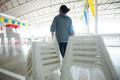 ภาพ No.88705:คณะสงฆ์ เจ้าหน้าที่ และสาธุชน ทุ่มเทแรงกายแรงใจเตรียมงาน เพื่องานวันครูผู้ค้นพบวิชชาธรรมกาย ตั้งแต่วันที่ 20 กันยายน พ.ศ. 2566