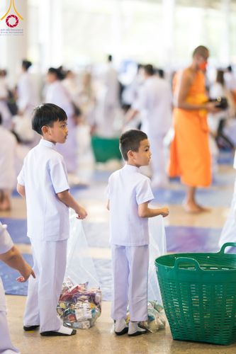 ภาพ No.99658:พิธีตักบาตรวันอาทิตย์ต้นเดือน ณ สภาธรรมกายสากล วัดพระธรรมกาย จ.ปทุมธานี วันอาทิตย์ที่ 3 ธันวาคม พ.ศ. 2566