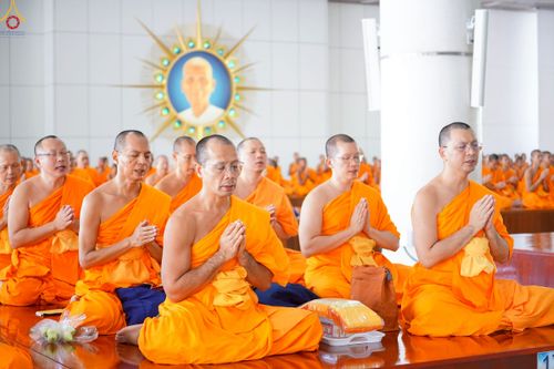 ภาพ No.229500:วันเสาร์ที่ 21 มิถุนายน พ.ศ. 2568 พิธีถวายภัตตาหารเมนูสวรรค์ เพื่อการบรรลุธรรม ณ หอฉันคุณยายอาจารย์ฯ วัดพระธรรมกาย