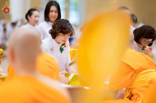 ภาพ No.237846:วันอาทิตย์ที่ 10 สิงหาคม พ.ศ. 2568 พิธีถวายไทยธรรมมุทิตาเปรียญธรรมและบาลีศึกษา ณ ห้องแก้วสารพัดนึก2 วัดพระธรรมกาย ปทุมธานี