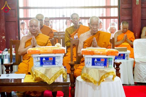 ภาพ No.202171:พิธีเจริญพระพุทธมนต์ ปฏิบัติธรรม มอบทุนการศึกษา ถวายสังฆทาน 108 วัด เพื่อถวายเป็นพุทธบูชา และขับเคลื่อนโครงการหมู่บ้านรักษาศีล 5 โดยคณะสงฆ์จังหวัดนครปฐม คณะศิษยานุศิษย์วัดพระธรรมกาย โครงการธรรมยาตรา ปีที่ 13 ณ วัดบางปลา อำเภอบางเลน จังหวัดนครปฐม