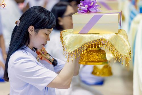 ภาพ No.236360:วันที่ 3 สิงหาคม พ.ศ. 2568 พิธีถวายมหาสังฆทานคณะสงฆ์ 2,000 กว่าวัดทั่วประเทศ ปีที่ 25 , พิธีถวายไทยธรรมคณะสงฆ์ 323 วัด 4 จังหวัดชายแดนภาคใต้ ณ วัดพระธรรมกาย