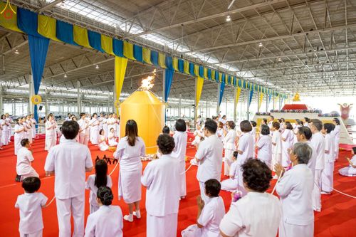 ภาพ No.247074:วันที่ 21 กันยายน พ.ศ. 2568 งานบุญวันอาทิตย์ พิธีจุดเทียนใจ ไฟนิรันด์ อนันตชัย ณ วัดพระธรรมกาย จ.ปทุมธานี