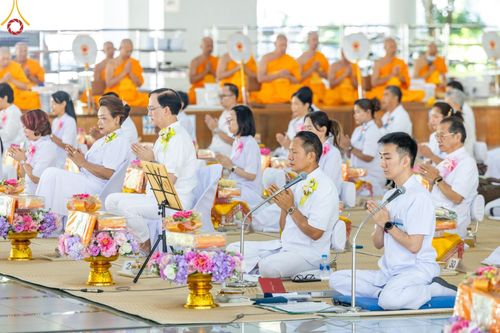 ภาพ No.177385:พิธีถวายภัตตาหารเมนูสวรรค์ และพิธีบุพเปตพลี ครั้งที่ 158 ร่วมอุทิศบุญแด่หมู่ญาติที่ล่วงลับไปแล้ว และสืบทอดอายุพระพุทธศาสนา ณ วัดพระธรรมกาย วันที่ 30 พฤศจิกายน พ.ศ.2567 (วันพระ แรม 15 ค่ำ เดือน 12)