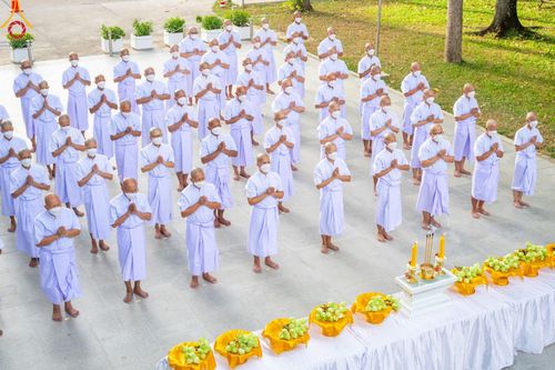 ภาพ No.141346:พิธีบรรพชาอุปสมบท โครงการอุปสมบทหมู่รุ่นผู้บริหาร รุ่นที่ 14 โครงการอุปสมบทหมู่ธรรมทายาท ระดับอุดมศึกษา รุ่นที่ 51 ภาคฤดูฝน ณ โบสถ์พระไตรปิฎก วัดพระธรรมกาย ในวันเสาร์ที่ 15 มิถุนายน พ.ศ. 2567