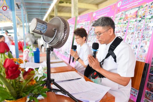 ภาพ No.143019:พิธีทอดผ้าป่าสามัคคีเพื่อสมทบทุนสร้างหอฉัน ๑๑๓ ปี  คุณยายอาจารย์มหารัตนอุบาสิกาจันทร์ขนนกยูง ครั้งที่ ๙ วันอาทิตย์ที่ ๓๐  มิถุนายน พ.ศ. ๒๕๖๗ ณ ศูนย์การศึกษาจอมบึง ต.รางบัว อ.จอมบึง จ.ราชบุรี