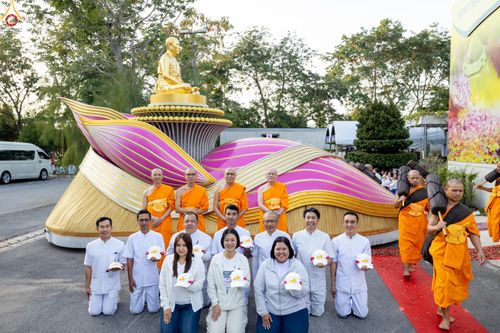 ภาพ No.296315:ภาพเบื้องหลังอาสาสมัครรวมใจ ชุดที่ 2 ในโครงการธรรมยาตรา กตัญญูบูชา มหาปูชนียาจารย์ พระมงคลเทพมุนี(สด จนฺทสโร) พระผู้ปราบมาร อนุสรณ์สถาน 7 แห่ง ปีที่ 14