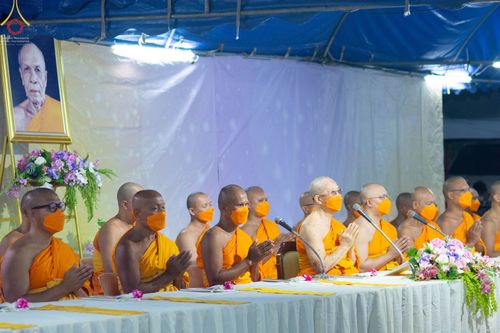 ภาพ No.73824:พิธีถวายภัตตาหารเป็นสังฆทาน แด่คณะพระธรรมยาตราฯ ในโครงการธรรมยาตรากตัญญูบูชา มหาปูชนียาจารย์ พระมงคลเทพมุนี(สด จนฺทสโร) พระผู้ปราบมาร อนุสรณ์สถาน 7 แห่ง ปีที่ 11 วันที่ 23 มกราคม พ.ศ. 2566