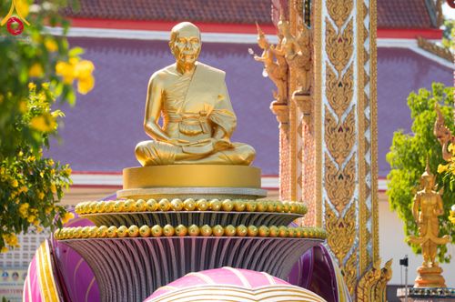 ภาพ No.106101:พิธีต้อนรับพระธรรมยาตรา ชุด 2 ในโครงการธรรมยาตรากตัญญูบูชา มหาปูชนียาจารย์  พระมงคลเทพมุนี(สด จนฺทสโร) พระผู้ปราบมาร  อนุสรณ์สถาน 7 แห่ง ปีที่ 12  วันที่ 3 มกราคม พ.ศ. 2567  ณ อนุสรณ์สถานโลตัสแลนด์ จ.สุพรรณบุรี