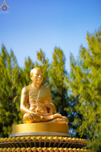 ภาพ No.69292:พิธีจุดประทีปถวายเป็นพุทธบูชา และบูชาธรรมมหาปูชนียาจารย์ ในโครงการธรรมยาตรากตัญญูบูชา มหาปูชนียาจารย์ พระมงคลเทพมุนี(สด จนฺทสโร) พระผู้ปราบมาร ปีที่ 11 ณ อนุสรณ์สถานมหาวิหารพระมงคลเทพมุนี อ.สองพี่น้อง จ.สุพรรณบุรี