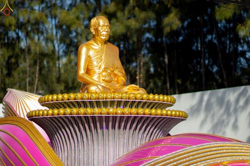 ภาพ No.70796:พิธีต้อนรับพระธรรมยาตรา ในโครงการธรรมยาตรากตัญญูบูชา มหาปูชนียาจารย์ พระมงคลเทพมุนี(สด จนฺทสโร) พระผู้ปราบมาร อนุสรณ์สถาน 7 แห่ง ปีที่ 11 วันที่ 14 มกราคม พ.ศ. 2566 ณ อนุสรณ์สถานลำดับที่ 3 สถานที่เกิดในเพศสมณะ วัดสองพี่น้อง อ.สองพี่น้อง จ.สุพรรณบุรี