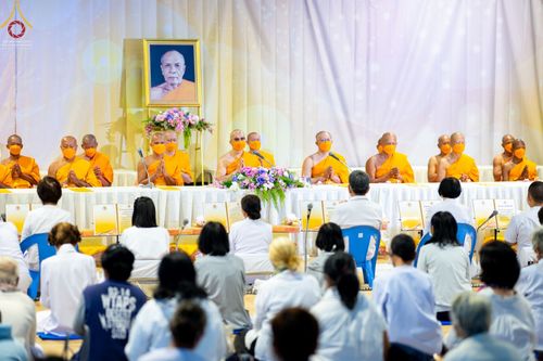 ภาพ No.69797:พิธีถวายภัตตาหารเป็นสังฆทาน แด่คณะพระธรรมยาตราฯ ในโครงการธรรมยาตราฯ ปีที่ 11 ณ อนุสรณ์สถานมหาวิหารพระมงคลเทพมุนี อ.สองพี่น้อง จ.สุพรรณบุรี วันที่ 7 มกราคม พ.ศ. 2566
