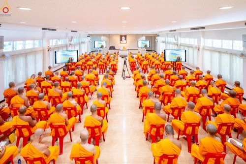 ภาพ No.335956:วันที่ 15 มิถุนายน พ.ศ.2569 หลวงพ่อทัตตชีโวเมตตาให้โอวาทแก่เจ้าอาวาสวัดศูนย์สาขาภายในประเทศ ณ วัดพระธรรมกาย