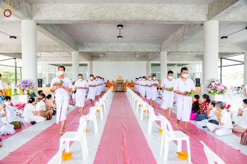 ภาพ No.65640:พิธีปลงผมและพิธีขอขมา มอบบาตรกับผ้าไตร ในโครงการอุปสมบทบูชาธรรม มหาปูชนียาจารย์ประจำปี 2565 ณ ศูนย์ปฎิบัติธรรมสมุทรปราการ(บางบ่อ)  วันอาทิตย์ที่ 20 พฤศจิกายน พ.ศ. 2565