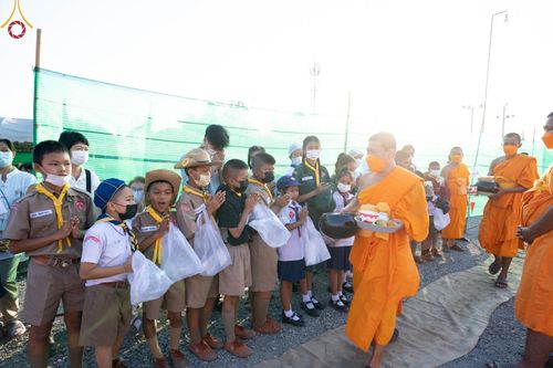 ภาพ No.72509:พิธีถวายภัตตาหารเป็นสังฆทาน แด่คณะพระธรรมยาตราฯ ในโครงการธรรมยาตรากตัญญูบูชา มหาปูชนียาจารย์ พระมงคลเทพมุนี(สด จนฺทสโร) พระผู้ปราบมาร อนุสรณ์สถาน 7 แห่ง ปีที่ 11 วันที่ 19 มกราคม พ.ศ. 2566