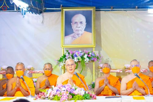 ภาพ No.73959:พิธีถวายภัตตาหารเป็นสังฆทาน แด่คณะพระธรรมยาตราฯ ในโครงการธรรมยาตรากตัญญูบูชา มหาปูชนียาจารย์ พระมงคลเทพมุนี(สด จนฺทสโร) พระผู้ปราบมาร อนุสรณ์สถาน 7 แห่ง ปีที่ 11 วันที่ 24 มกราคม พ.ศ. 2566