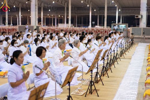 ภาพ No.105378:พิธีถวายภัตตาหารเป็นสังฆทาน แด่คณะพระธรรมยาตราฯ ในโครงการธรรมยาตรากตัญญูบูชา มหาปูชนียาจารย์ พระมงคลเทพมุนี(สด จนฺทสโร) พระผู้ปราบมาร อนุสรณ์สถาน 7 แห่ง ปีที่ 12 วันที่ 2 มกราคม พ.ศ. 2567 ณ สภาธรรมกายสากล วัดพระธรรมกาย