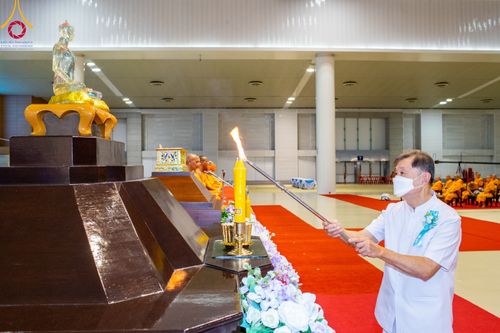 ภาพ No.90859:พิธีบำเพ็ญกุศลสวดพระอภิธรรม  อุบาสกถาวร พรหมถาวร (อุบาสกผู้ปั้นพระ) คืนที่ 5 วันพุธที่ 18 ตุลาคม พ.ศ. 2566 ณ ห้องแก้วสารพัดนึก 1 สภาธรรมกายสากล วัดพระธรรมกาย จ.ปทุมธานี