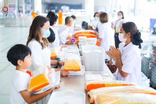 ภาพ No.68116:พิธีบุพเปตพลี ครั้งที่ 131 เพื่ออุทิศบุญกุศลแด่บรรพบุรุษผู้ล่วงลับ วันที่ 22 ธันวาคม พ.ศ. 2565 ณ วัดพระธรรมกาย