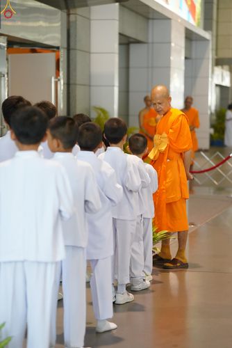 ภาพ No.331176:วันวิสาขบูชา อาทิตย์ที่ 31 พฤษภาคม พ.ศ.2569 พิธีปฏิบัติธรรม ณ ห้องแก้วสารพัดนึก 1  วัดพระธรรมกาย จังหวัดปทุมธานี