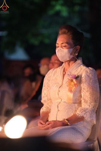 ภาพ No.46581:พิธีจุดโคมวิสาขประทีป วันวิสาขบูชา พ.ศ. 2565 ณ ประเทศอินโดนีเซีย