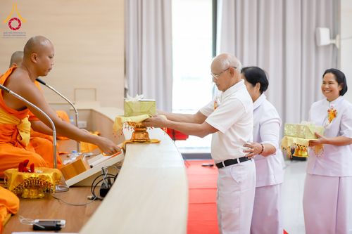 ภาพ No.327609:วันอาทิตย์ที่ 3 พฤษภาคม พ.ศ. 2569 พิธีบูชาข้าวพระและทอดผ้าระบบไฟฟ้า สุขพิมาน ศูนย์ปฏิบัติธรรมพัทลุง