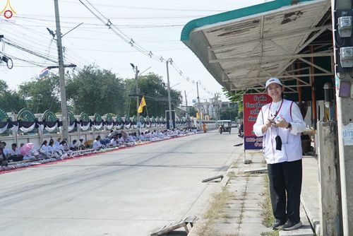 ภาพ No.296250:ภาพเบื้องหลังอาสาสมัครรวมใจ ชุดที่ 2 ในโครงการธรรมยาตรา กตัญญูบูชา มหาปูชนียาจารย์ พระมงคลเทพมุนี(สด จนฺทสโร) พระผู้ปราบมาร อนุสรณ์สถาน 7 แห่ง ปีที่ 14