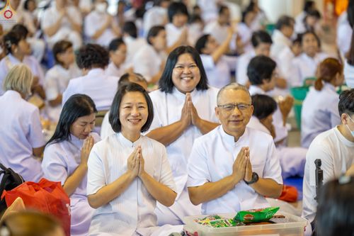 ภาพ No.311306:วันอาทิตย์ต้นเดือนที่ 1 มีนาคม พ.ศ.2569 พิธีตักบาตร และ พิธีบูชาข้าวพระ ณ สภาธรรมกายสากล วัดพระธรรมกาย