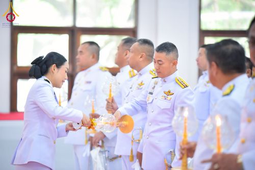 ภาพ No.227257:วันอังคารที่ 3 มิถุนายน พ.ศ. 2568 นายอำเภอคลองหลวง นำพสกนิกรรวมใจภักดิ์ สมเด็จพระนางเจ้าฯ พระบรมราชินี เนื่องในโอกาสวันเฉลิมพระชนมพรรษา ณ อาคารปลูกศรัทธา 2 วัดพระธรรมกาย อ.คลองหลวง จ.ปทุมธานี