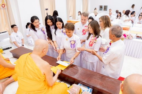 ภาพ No.234774:วันอาทิตย์ที่ 20 กรกฎาคม  พ.ศ.2568 พิธีทอดผ้าป่าภาคพื้นอเมริกา พิธีเจริญพระพุทธมนต์ ฉลองอาคารแก้วธรรมชัยรัตนอนันต์ วัดพระธรรมกายเทนเนสซี ประเทศสหรัฐอเมริกา