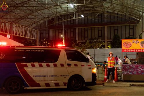 ภาพ No.117126:V.16 เป็นทีม การเตรียมงาน เก็บงาน การรับบุญของเจ้าหน้าที่หน่วยงานต่างๆ เพื่อโครงการธรรมยาตรา กตัญญูบูชามหาปูชนียาจารย์ พระมงคลเทพมุนี (สด จนฺทสโร) พระผู้ปราบมาร อนุสรณ์สถาน 7 แห่ง ปีที่ 12 ระหว่างวันที่ 2 - 31 มกราคม พ.ศ. 2567