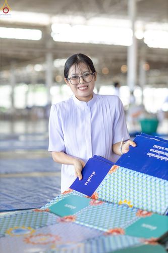 ภาพ No.240572:วันพุธที่ 27 สิงหาคม พ.ศ. 2568 พิธีตักบาตร ในวันธรรมชัย ณ วัดพระธรรมกาย จ.ปทุมธานี