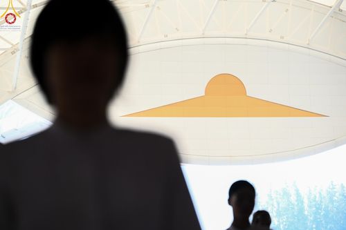 ภาพ No.206029:พิธีตักบาตร และ พิธีบูชาข้าวพระ ในวันอาทิตย์ต้นเดือน 2 กุมภาพันธ์ พ.ศ. 2568 ณ สภาธรรมกายสากล วัดพระธรรมกาย