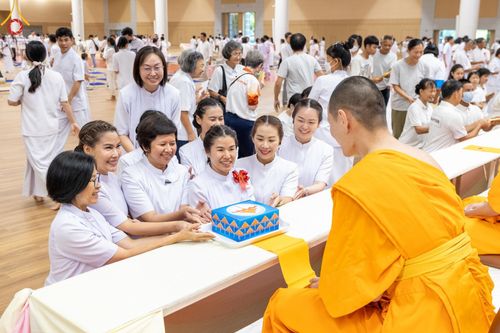 ภาพ No.153370:พิธีมุทิตาสักการะ พระภิกษุ-สามเณร ผู้สอบไล่ได้เปรียญธรรม ประโยค 1-2 ถึงประโยค ป.ธ.9 และบาลีศึกษา ประโยค1-2 ถึง บ.ศ.9 , พิธีมอบดวงแก้วสามเณรผู้ทรงบาลีไวยากรณ์ วัดพระธรรมกาย และ ศูนย์ส่งเสริมศีลธรรมในประเทศและต่างประเทศ วันอาทิตย์ที่ 8 กันยายน พ.ศ.2567