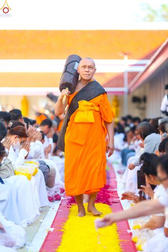 ภาพ No.293045:วันที่ 11 มกราคม พ.ศ. 2569 พิธีต้อนรับพระธรรมยาตรา ณ อนุสรณ์สถานลำดับที่ 3 (ภาพชุดที่ 2) สถานที่เกิดในเพศสมณะ วัดสองพี่น้อง อำเภอสองพี่น้อง จังหวัดสุพรรณบุรี ในโครงการธรรมยาตรา กตัญญูบูชา มหาปูชนียาจารย์ พระมงคลเทพมุนี(สด จนฺทสโร) พระผู้ปราบมาร อนุสรณ์สถ