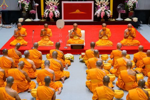 ภาพ No.51102:ประมวลภาพพิธีบรรพชาอุปสมบท โครงการบรรพชาอุปสมบทหมู่ รุ่นวันครูวิชชาธรรมกาย ปีพุทธศักราช 2565