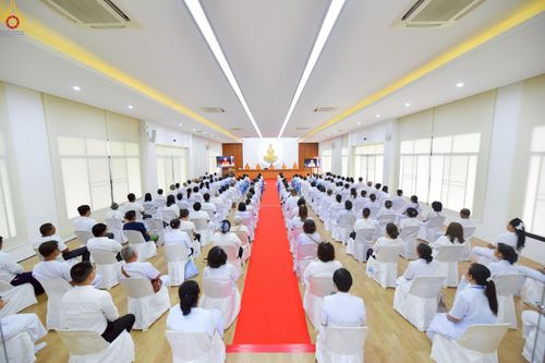 ภาพ No.250057:วันที่ 26-28 กันยายน พ.ศ. 2568 โครงการอบรมอุบาสกแก้ว อุบาสิกาแก้ว รุ่นที่ 3 ตัวแทนทอดกฐินสามัคคีทั่วไทย 30,000 วัด ณ ศูนย์ปฏิบัติธรรมจันทบุรี จ.จันทบุรี