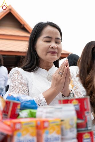 ภาพ No.126331:พิธีทำบุญเมืองนครราชสีมา ฉลอง 556 ปี ตักบาตรพระ 10,000 รูป ในวันเสาร์ที่ 2 มีนาคม พ.ศ.2567 ณ อนุสาวรีย์ท้าวสุรนารี จ.นครราชสีมา จัดโดย คณะสงฆ์จังหวัดนครราชสีมา ร่วมกับสำนักงานจังหวัดนครราชสีมา