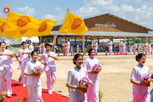 ภาพ No.211520:วันอาทิตย์ที่ 16 มีนาคม พ.ศ. 2568 พิธีทอดผ้าป่าฉลองปทุมเจดีย์ ณ ศูนย์อบรมเยาวชนปัตตานี