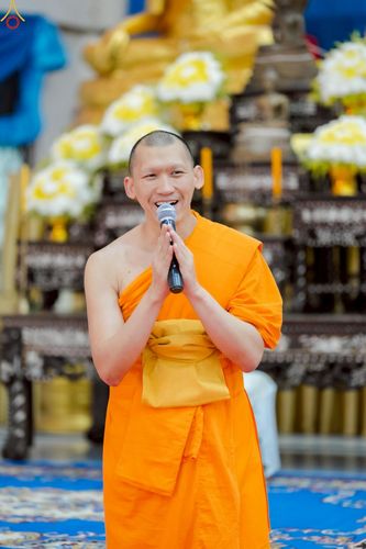 ภาพ No.233524:วันจันทร์ที่ 7 กรกฎาคม พ.ศ. 2568 จังหวัดบุรีรัมย์รวมใจ สัมมนาคณะสงฆ์ เพื่อฟื้นฟูพระพุทธศาสนา  โครงการทอดกฐินสามัคคีทั่วไทย 30,000 วัด ประจำปีพุทธศักราช 2568 และพิธีถวายมหาสังฆทาน 300 กว่าวัด โดยคณะศิษยานุศิษย์ บูชาธรรม 81 ปี หลวงพ่อธัมมชโย  ณ วัดกลาง พระ